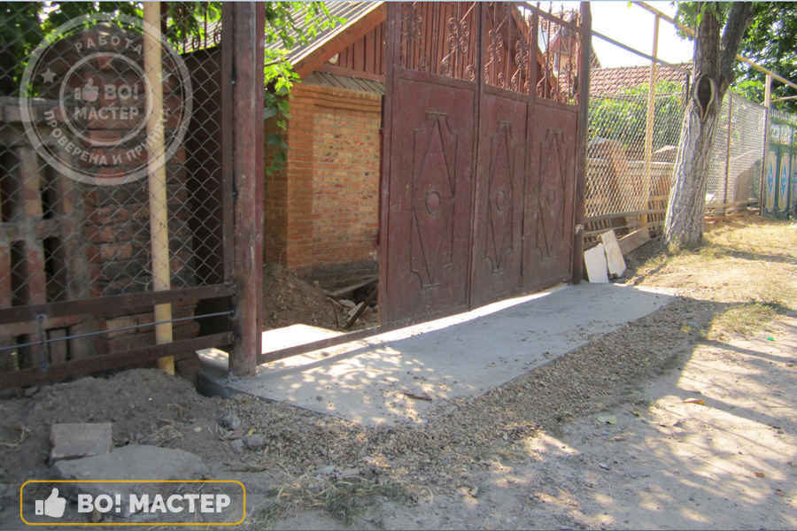 Металлические вороты с улицы